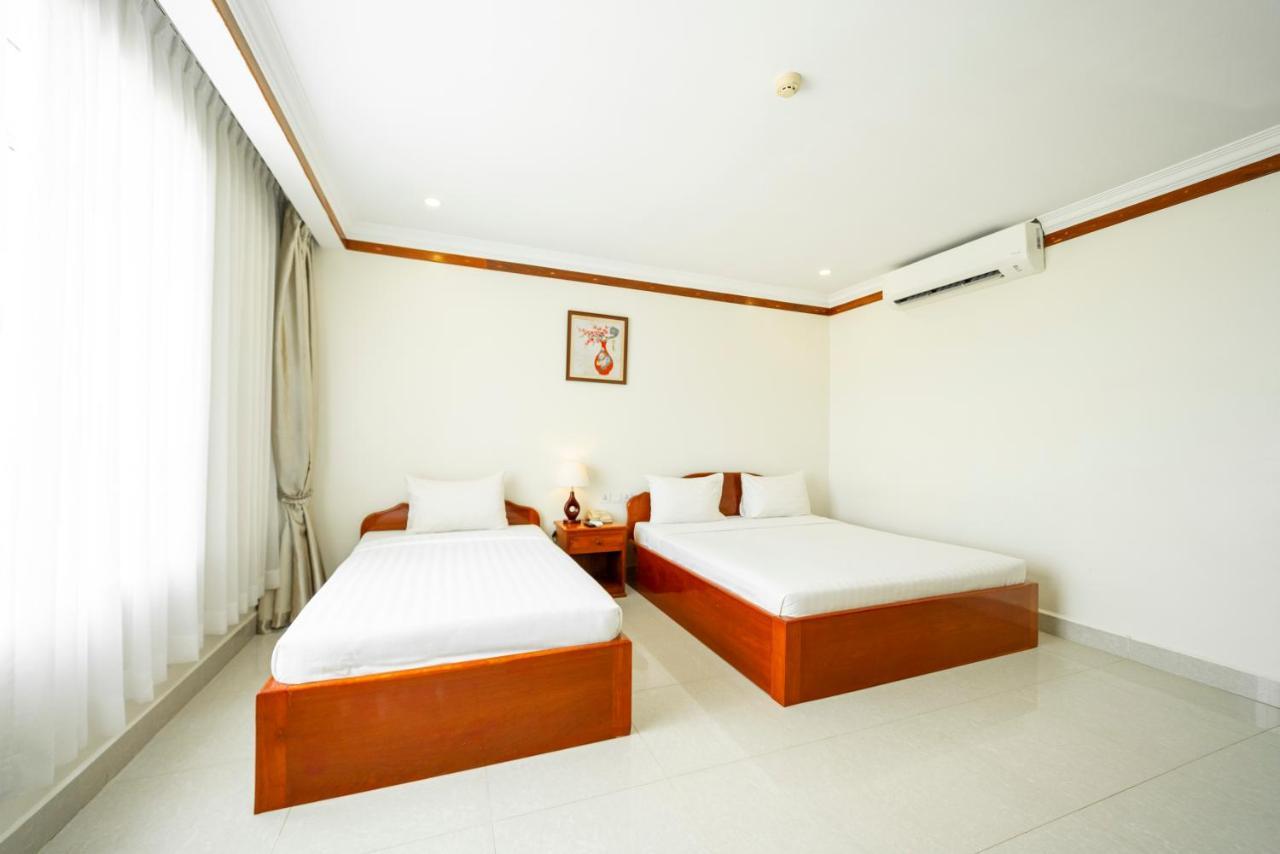 ปุรสัต ริเวอร์ไซด์ โฮเต็ล แอนด์ สปา Hotel โพธิสัต ภายนอก รูปภาพ