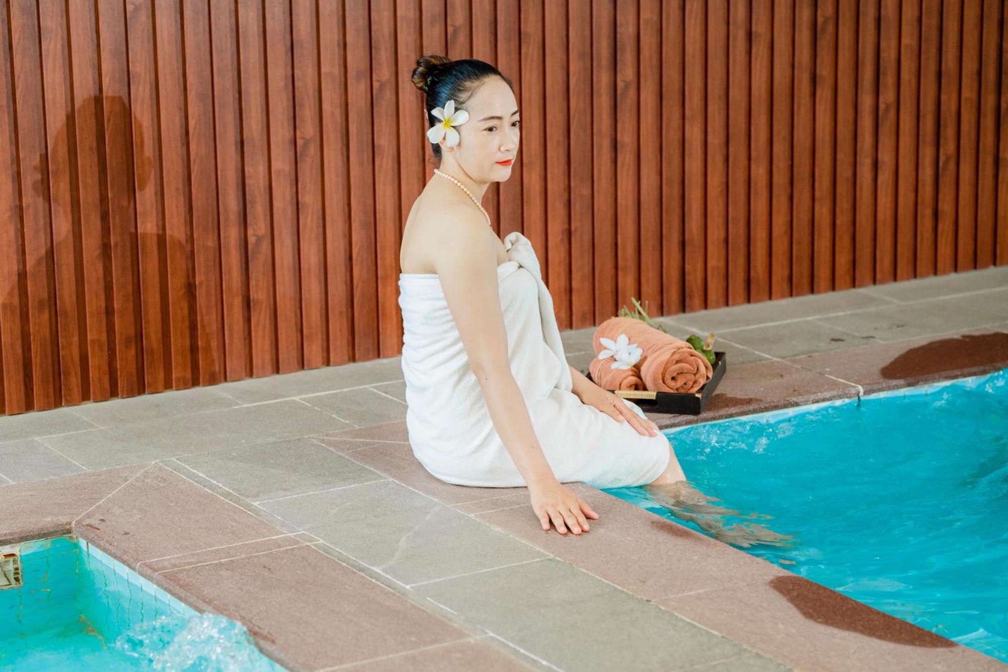 ปุรสัต ริเวอร์ไซด์ โฮเต็ล แอนด์ สปา Hotel โพธิสัต ภายนอก รูปภาพ