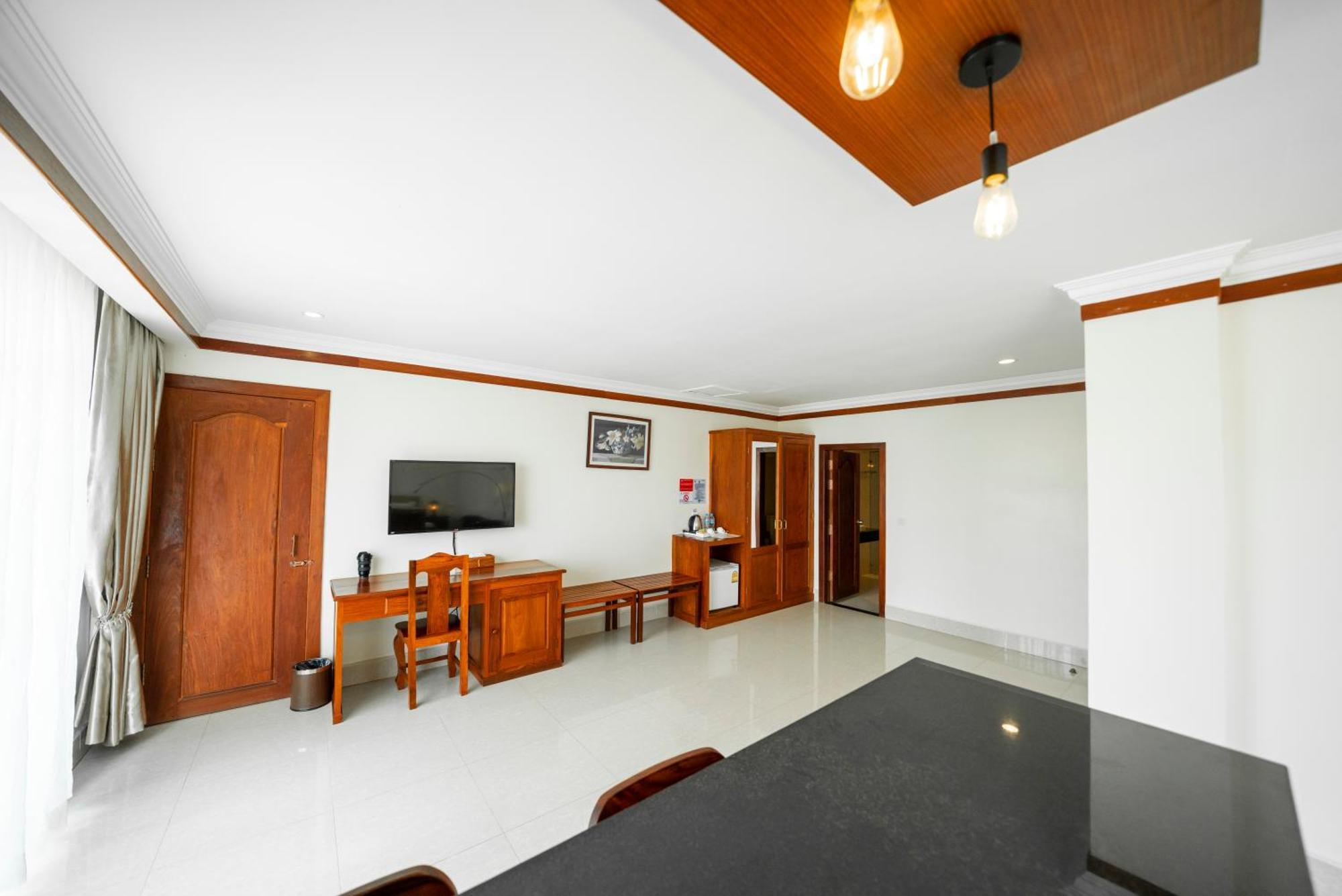 ปุรสัต ริเวอร์ไซด์ โฮเต็ล แอนด์ สปา Hotel โพธิสัต ภายนอก รูปภาพ