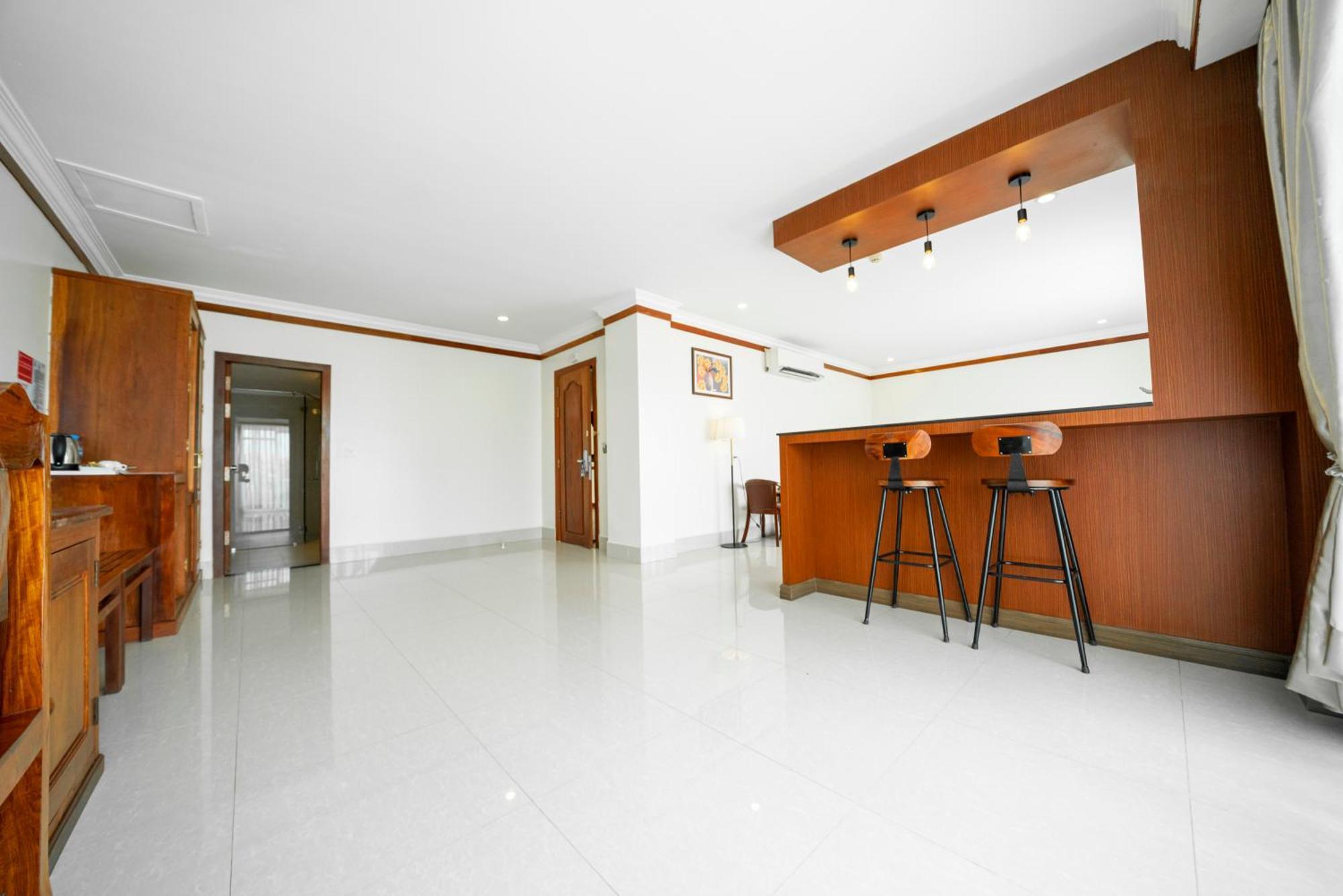 ปุรสัต ริเวอร์ไซด์ โฮเต็ล แอนด์ สปา Hotel โพธิสัต ภายนอก รูปภาพ