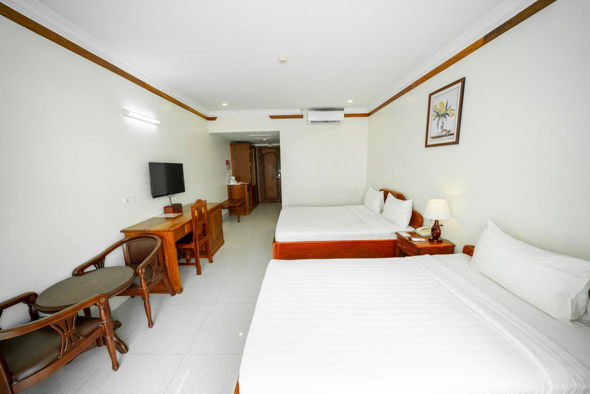 ปุรสัต ริเวอร์ไซด์ โฮเต็ล แอนด์ สปา Hotel โพธิสัต ภายนอก รูปภาพ