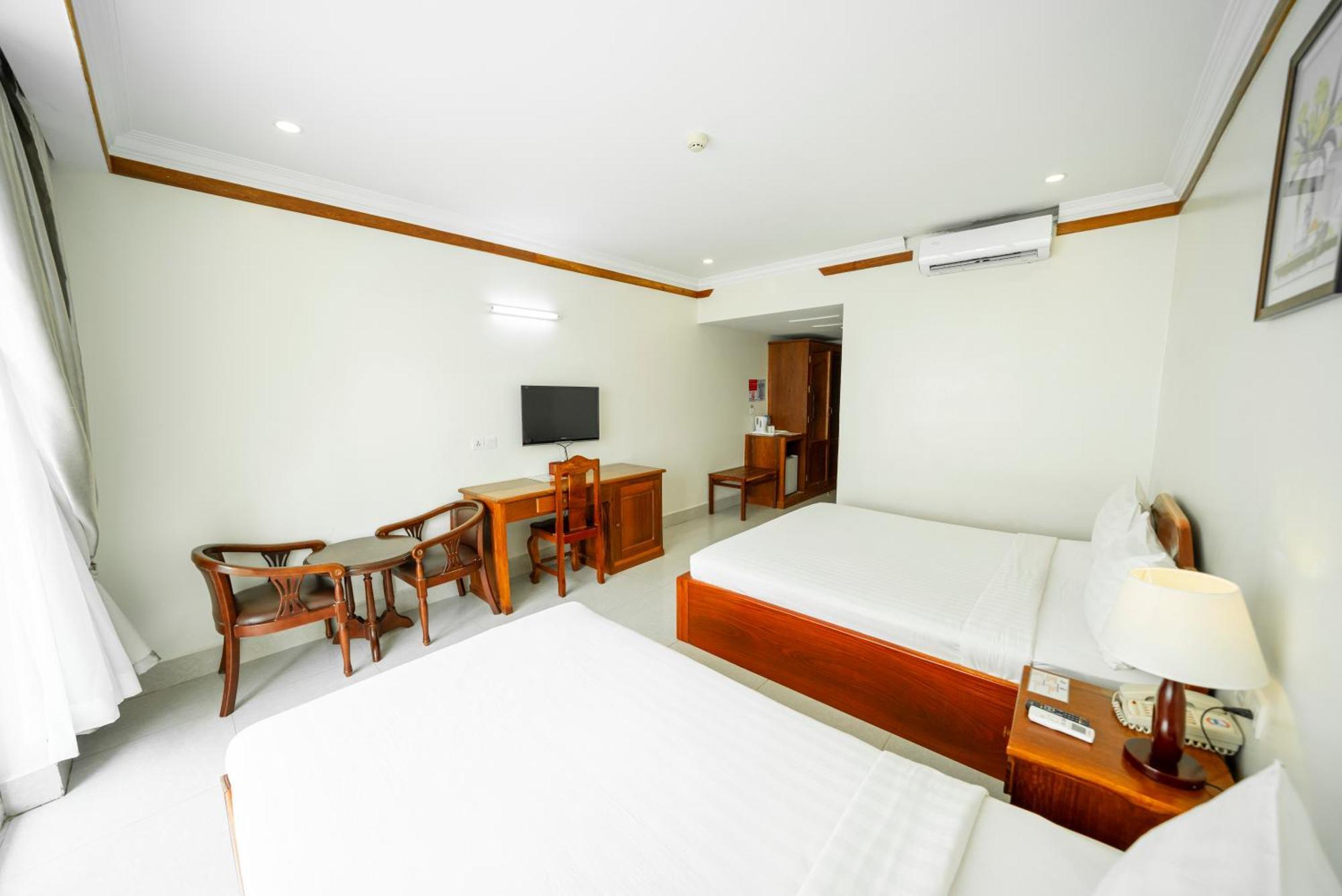 ปุรสัต ริเวอร์ไซด์ โฮเต็ล แอนด์ สปา Hotel โพธิสัต ภายนอก รูปภาพ