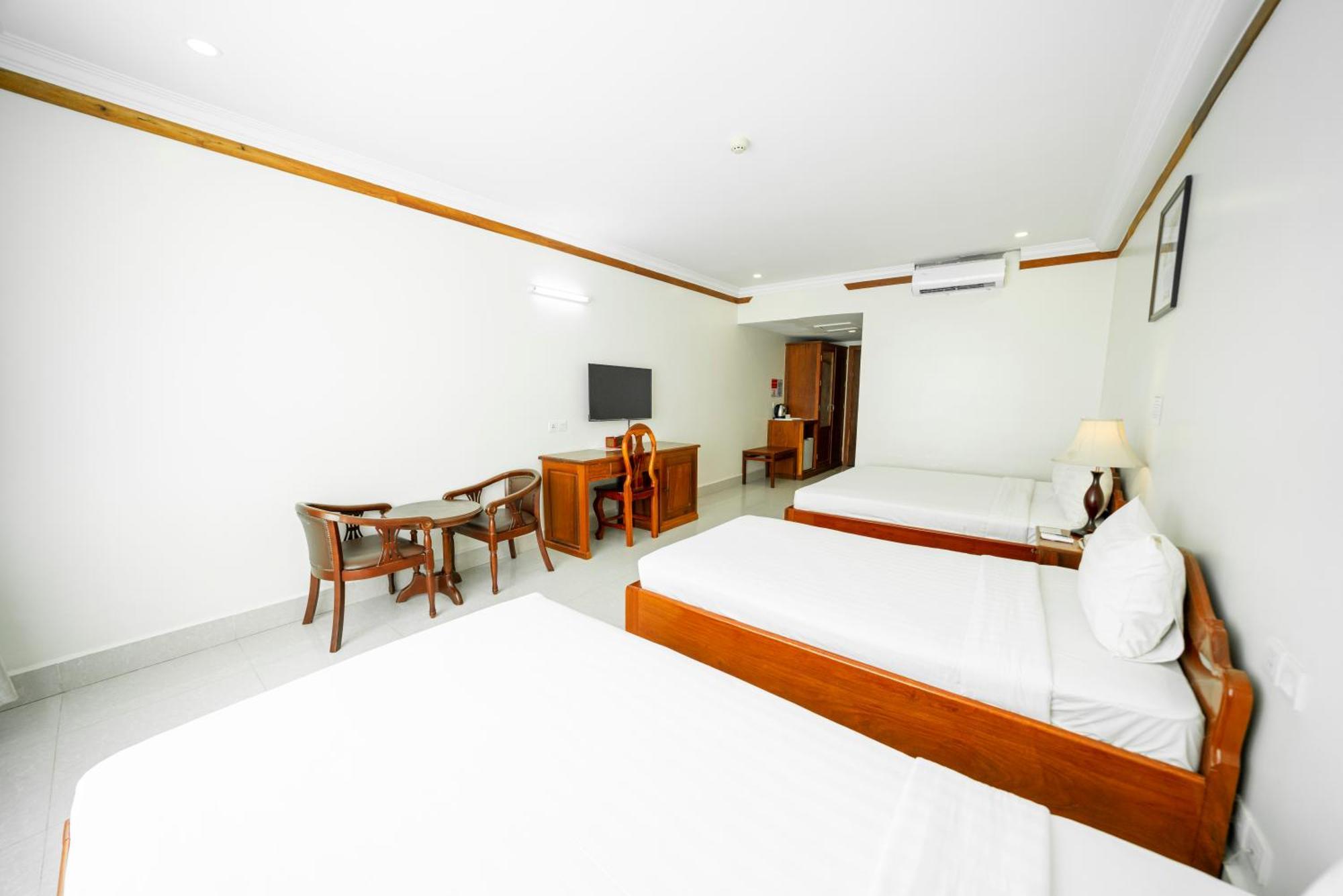 ปุรสัต ริเวอร์ไซด์ โฮเต็ล แอนด์ สปา Hotel โพธิสัต ภายนอก รูปภาพ