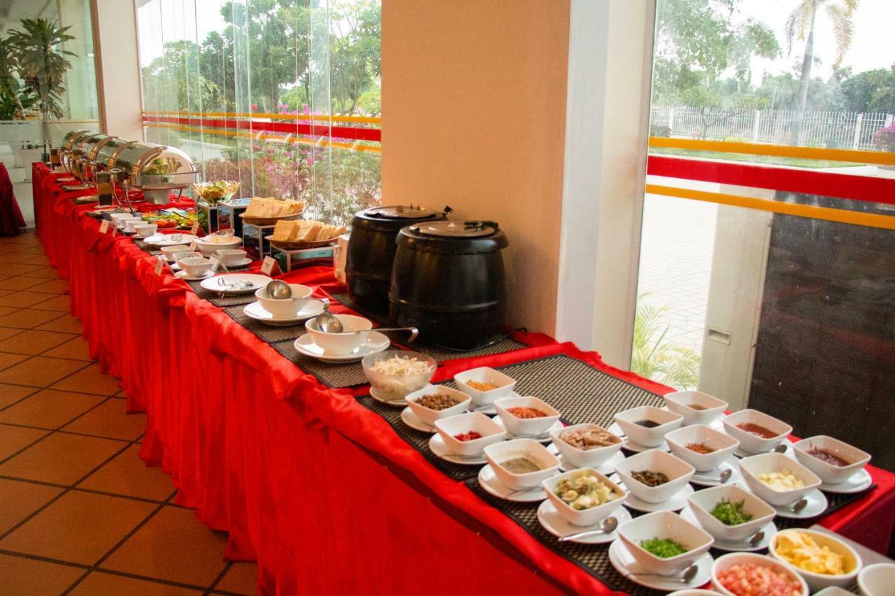 ปุรสัต ริเวอร์ไซด์ โฮเต็ล แอนด์ สปา Hotel โพธิสัต ภายนอก รูปภาพ